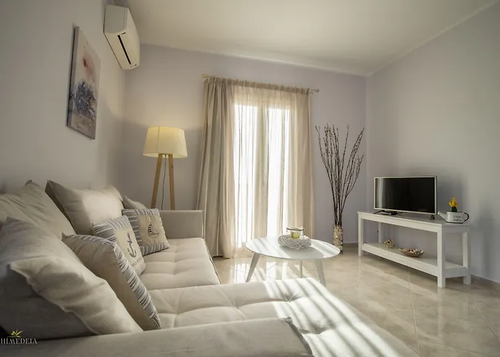 Iphimedeia Luxury & Hotel 3*