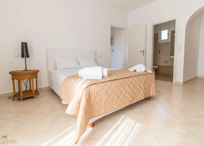 Iphimedeia Luxury & Hotel