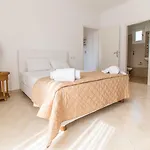 Iphimedeia Luxury & Hotel