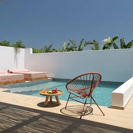 Iphimedeia Luxury & מלון