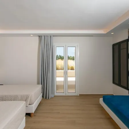 Iphimedeia Luxury & 3* Naxos City