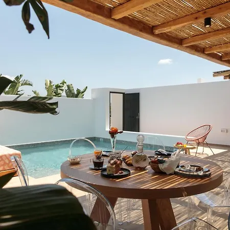 Hotell Iphimedeia Luxury Hotel & Suites 3*