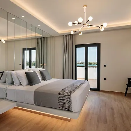 Iphimedeia Luxury & מלון 3*