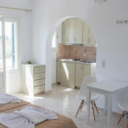 Iphimedeia Luxury & מלון Naxos City