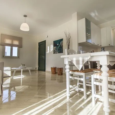 מלון Iphimedeia Luxury &