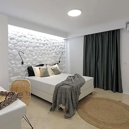 Hotell Iphimedeia Luxury Hotel & Suites 3*