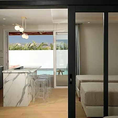 Iphimedeia Luxury Hotel & Suites