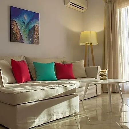 Iphimedeia Luxury Hotel & Suites 3*