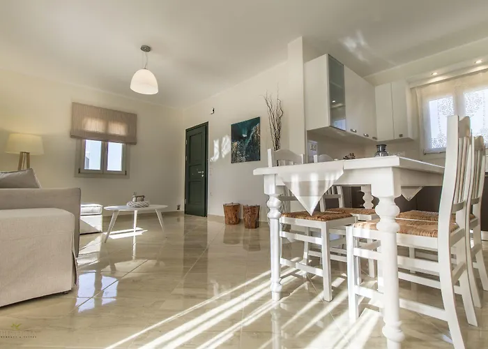 Отель Iphimedeia Luxury Hotel & Suites