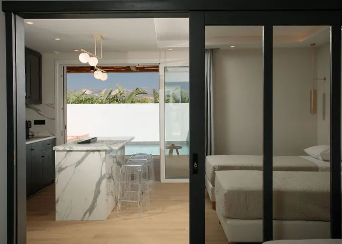 Iphimedeia Luxury Hotel & Suites 3*