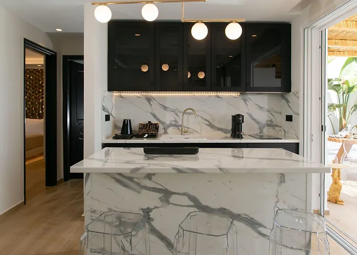 Iphimedeia Luxury Hotel & Suites 3*