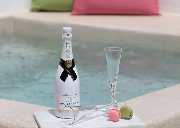 Iphimedeia Luxury Hotel & Suites Hotel 3*