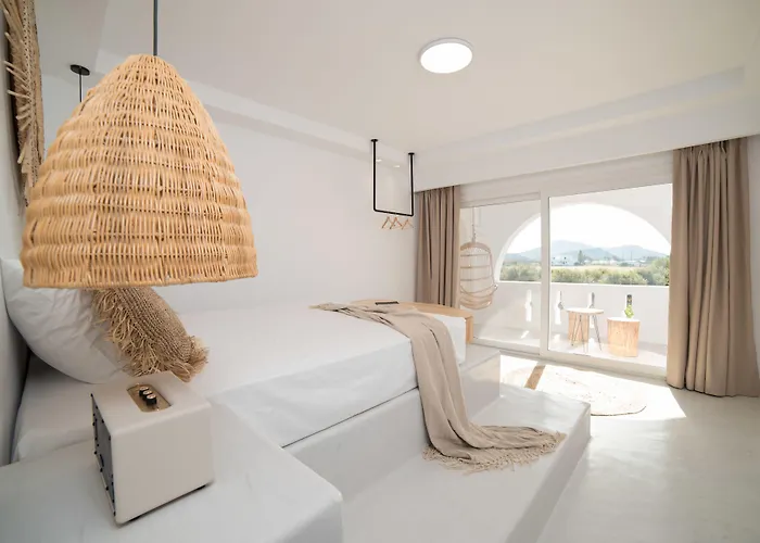 Hotel Iphimedeia Luxury Hotel & Suites 3*